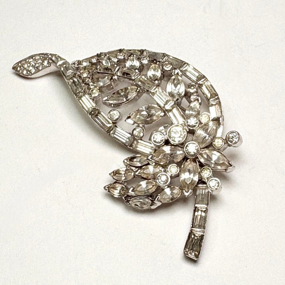 Vintage Signed JOMAZ Rhinestone Leaf Brooch Pin Early Pre-Copyright Mid-Century